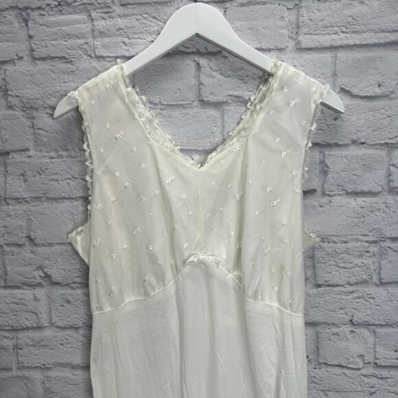 Vintage Nylon Maxi Nightgown White Sleeveless Empire Waist Lined Size L Lace - Picture 4 of 6